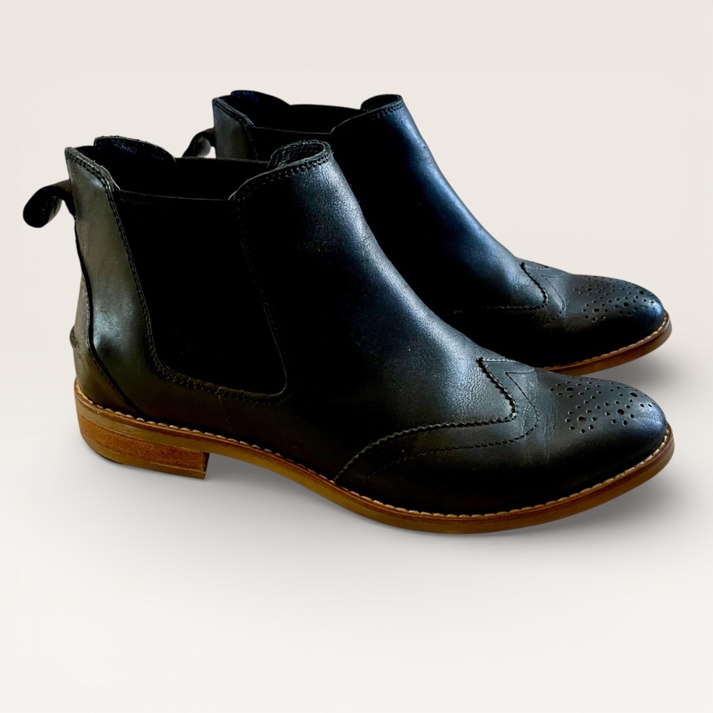 Sperry Fairpoint Black Leather Chelsea Ankle Boots, Women’s size 8.5, NEVER WORN